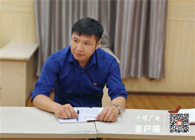 副校长 李威