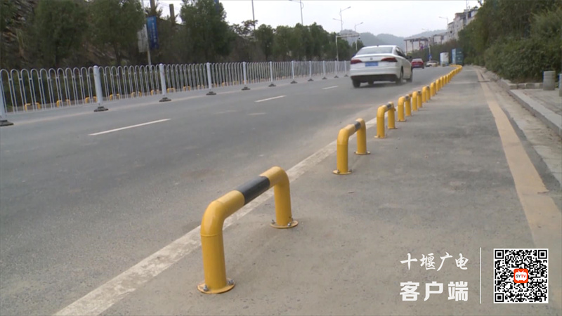 街道交管联手整治幸福路乱停乱放.mp4_20231109_174058988
