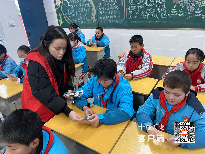 文明健康上网 守护未成年人成长 (1)