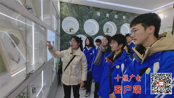 img5f1a5c21b63d460aaeb1ce0af95ae6b2_副本