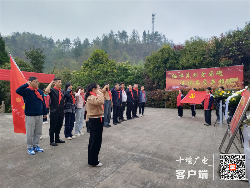 全体教师宣誓_副本