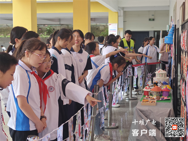 2024.5.10 十堰市东风铁路学校开展科技节活动 (3)_副本
