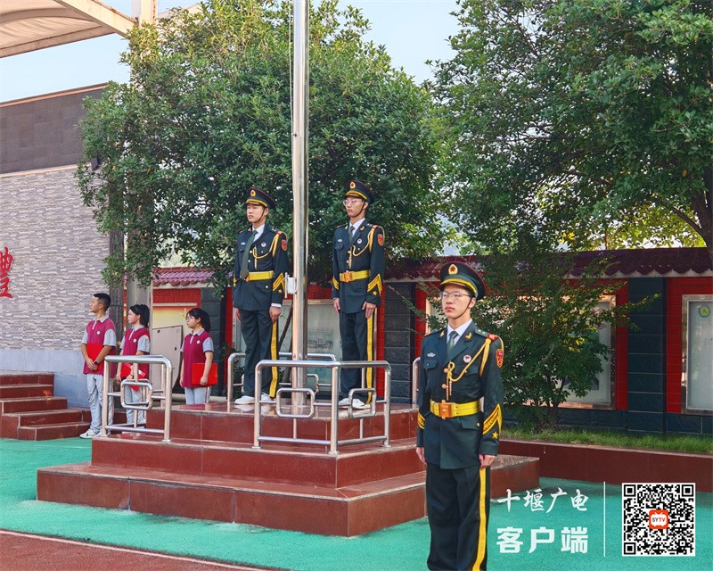 国旗护卫队_副本