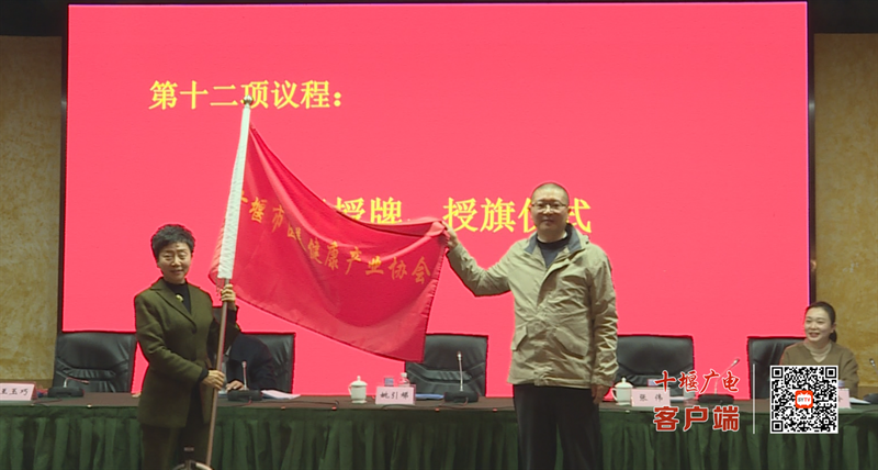 6cda21383de497fda4b703e76f119717_副本