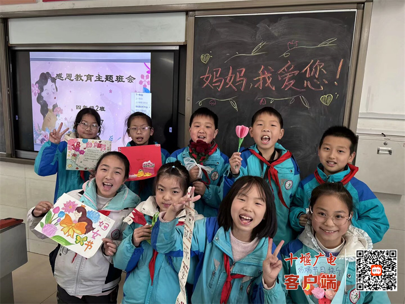 2025.3 十堰市东风铁路学校开展三月主题德育活动 (1)_副本