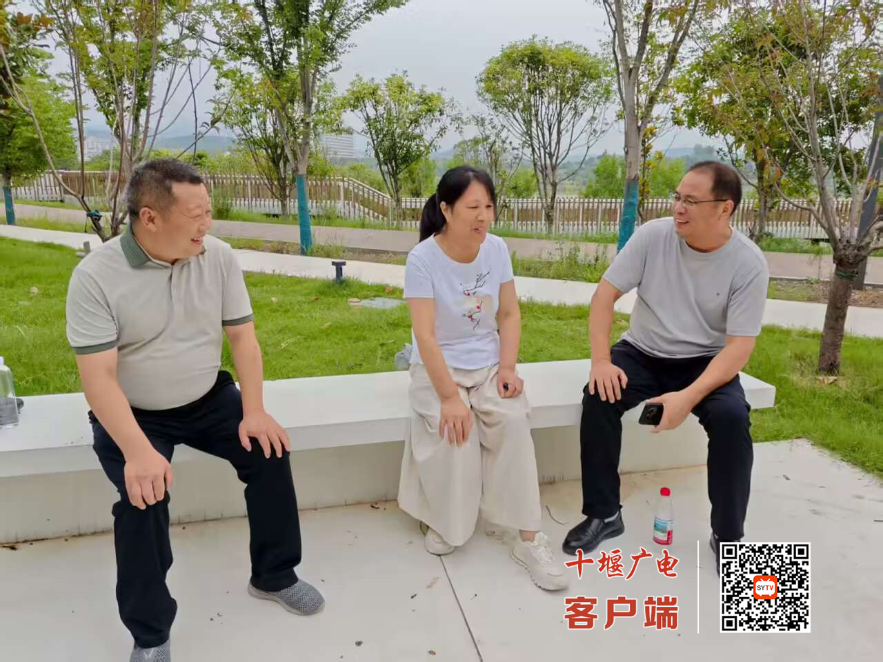 教师与学生家长交流 (1)