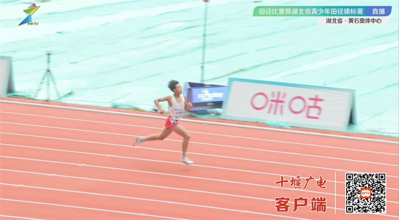 1.王宏铭比赛现场_副本