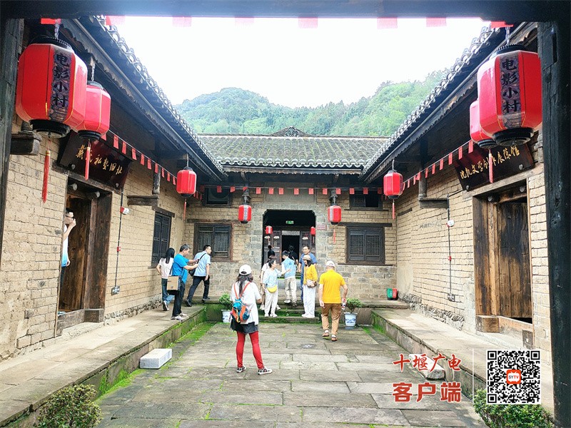 肖家边电影小村1
