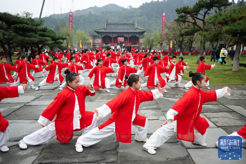 4e8b6e3c952f4d5cb0697b59603925c4