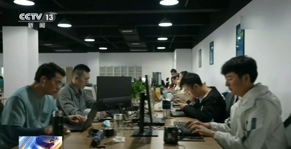 8285206e4c464b93948708b1a4272bd7