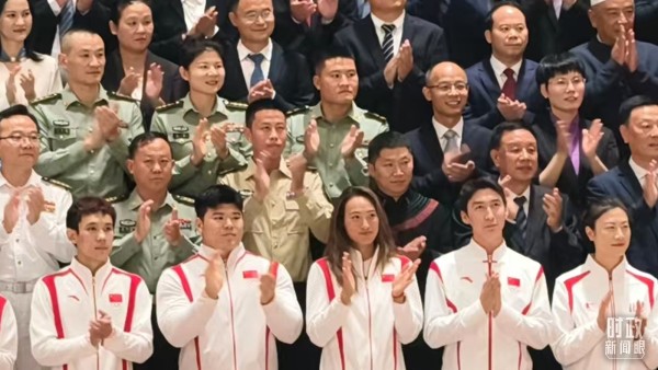 e156ad5fea8043bda5bd8e92946f9cc9