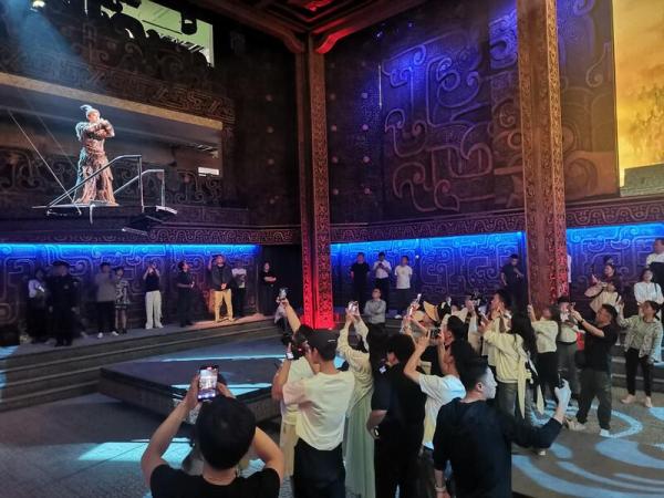 1800074267162243_content