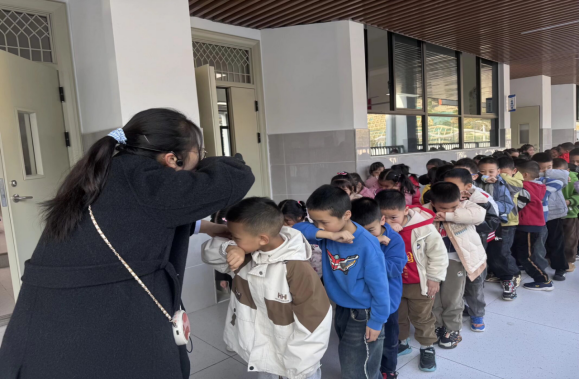 42fe83d661907fc0988ce7024f64c599