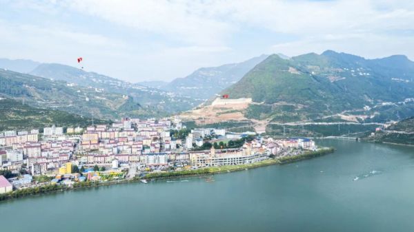 36dcb6a1-1a6f-475f-b95b-f5da1b826099_l