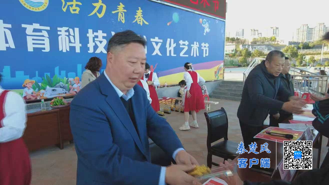 01fdcb7da9a48d4b818acc9e7f5c4505