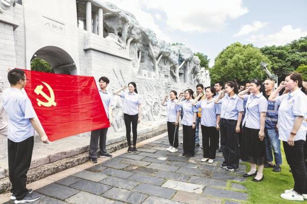 a1822dff-7949-4bf8-8648-ef0cfe966041