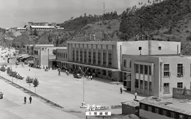 e27ab8640011bd36f57673c472da53b3