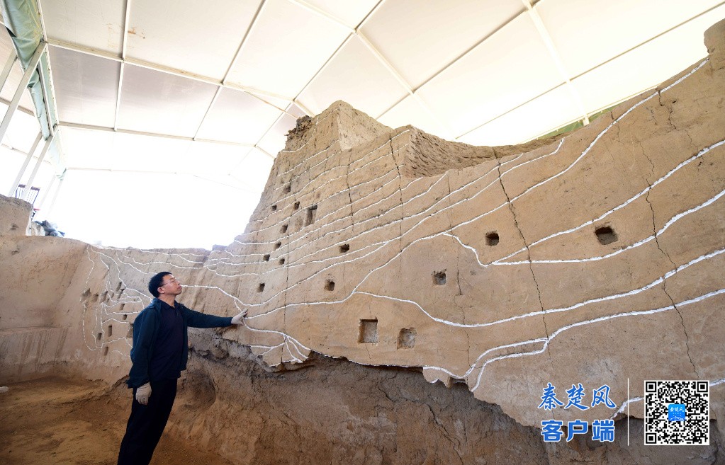 新宫遗址位于北京市丰台区新宫地铁站附近，是一处3800年前的考古遗迹，它的历史时期大约在夏代末期到商代，这是北京首次在城区发现如此古老的祭祀遗址，填补了北京城区夏商时期历史文化的空白。