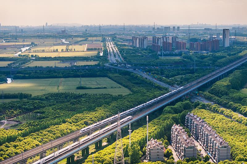 b7bc38d7e6e6edb040d3bd21647f1658