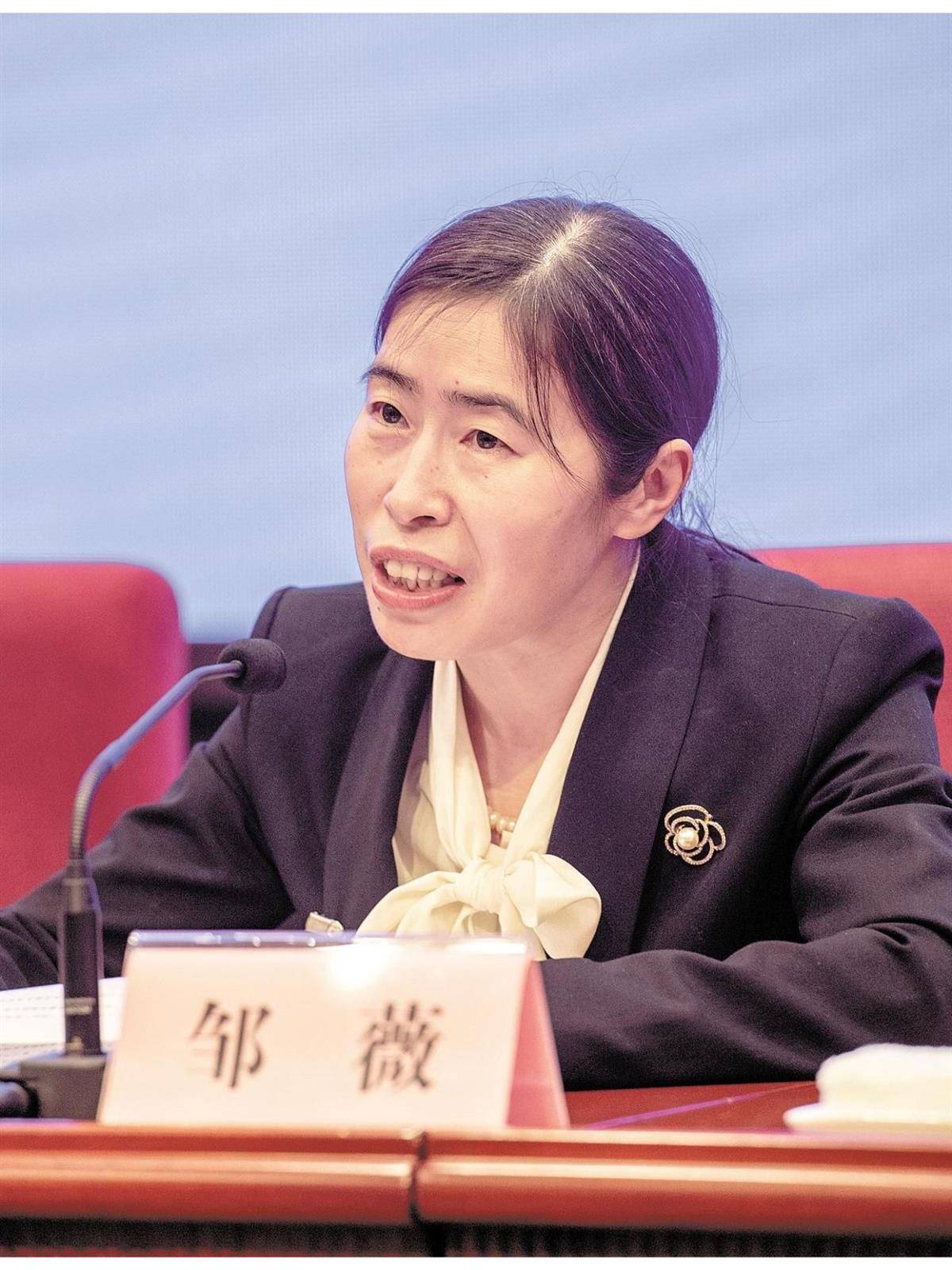 a1aefca963cb4564a62aa2bc1920b563