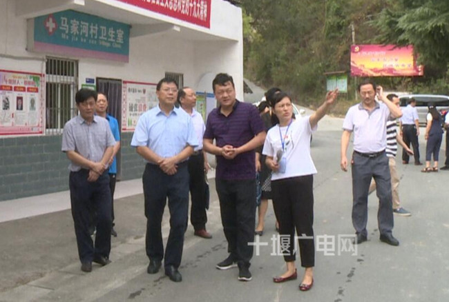 张歌莺深入茅箭区武当路街办调研督导创文工作