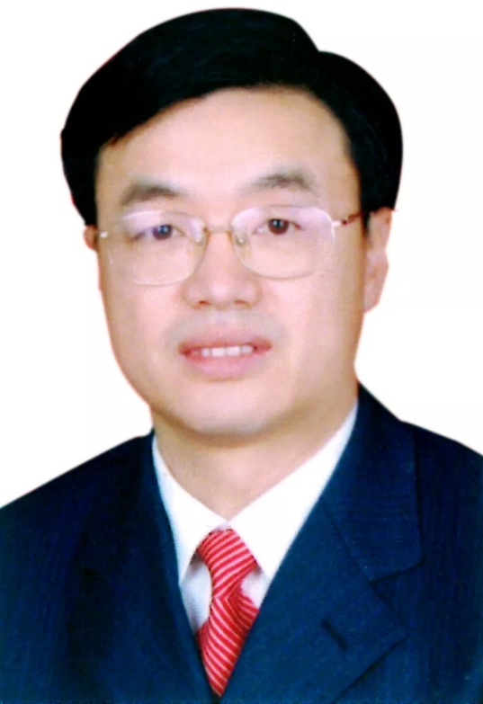 市五届人大三次会议闭幕师永学当选市人大常委会主任