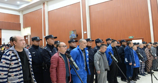 操场埋尸案宣判80秒回顾案件始末
