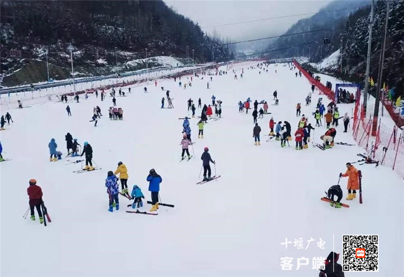 武当国际滑雪场元旦福利来啦!200张门票免费送,还有超多劲爆福利