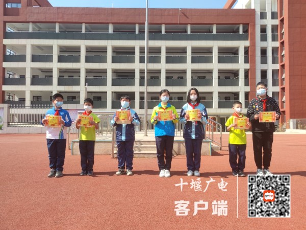 张湾区柏林镇中心小学开展数学百题速算竞赛活动