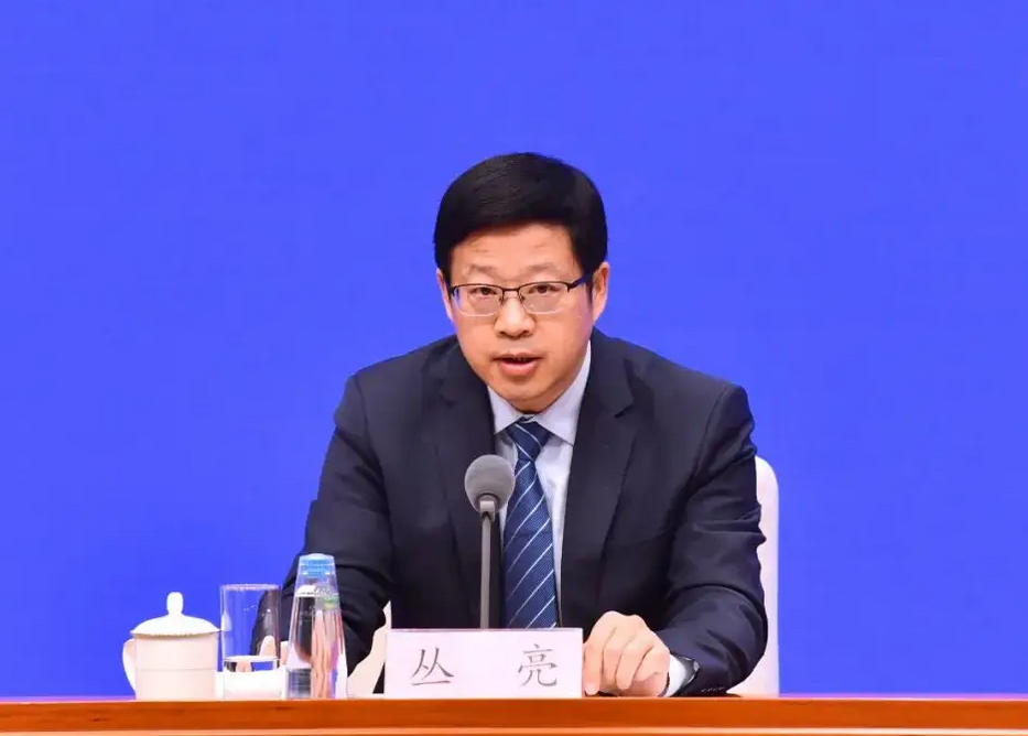 今年7部委一把手调整两部长任省级党委书记