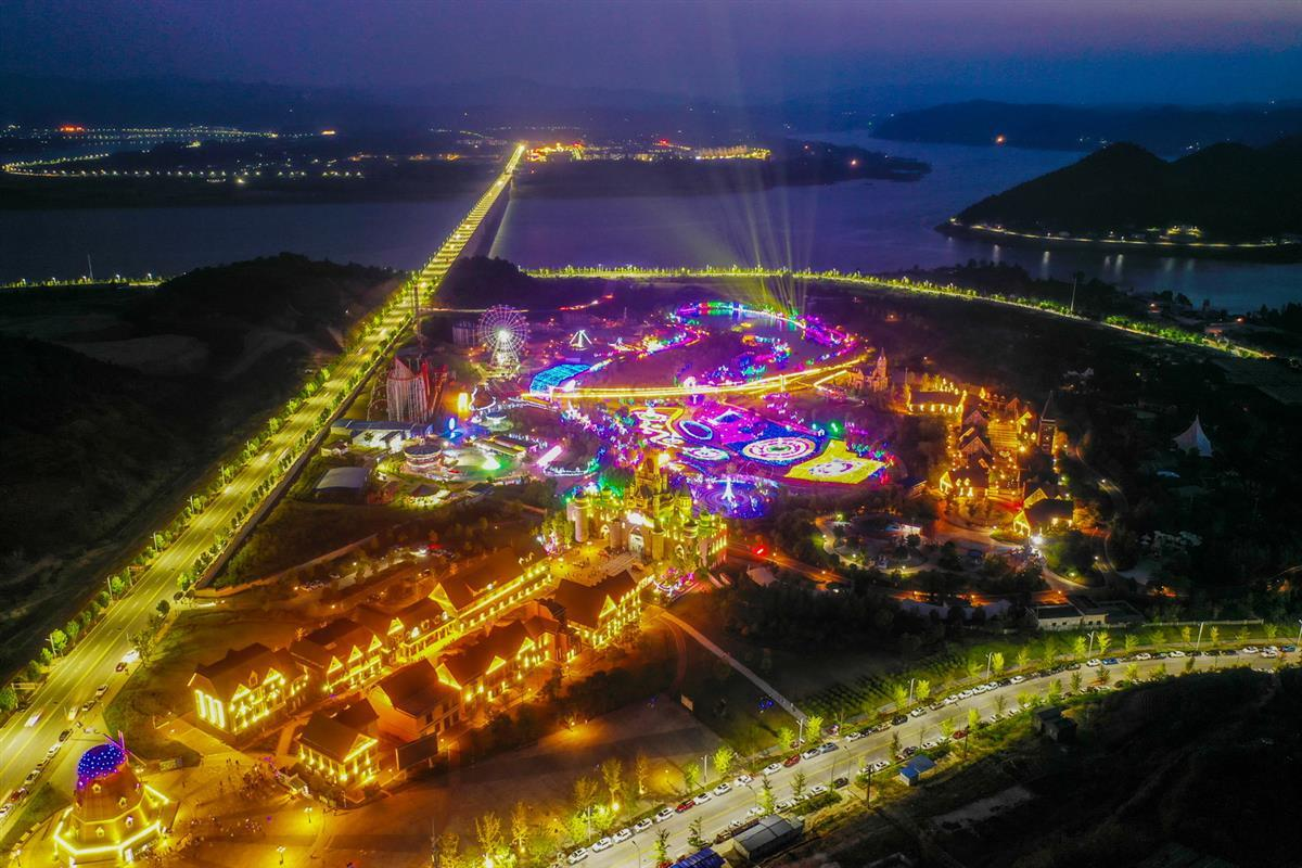 消夏灯光秀亮相郧阳区-十堰广电网